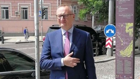 ISPOVEST MILOVANA ROGANOVIĆA ZA NOVOSTI: Zbog čega strahujem za sudbinu mog deteta? ISPOVEST MILOVANA ROGANOVIĆA ZA NOVOSTI: Zbog čega strahujem za sudbinu mog deteta?