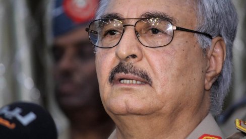 HAFTAR ZATVORIO GRANICU LIBIJE SA ALŽIROM: Oko 1.000 km proglašeno vojnom zonom - kretanje zabranjeno! (FOTO) HAFTAR ZATVORIO GRANICU LIBIJE SA ALŽIROM: Oko 1.000 km proglašeno vojnom zonom - kretanje zabranjeno! (FOTO)