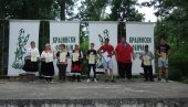 НАРОДНЕ ВЕШТИНЕ ЈОШ НА ЦЕНИ: Село Штубик негује народно изворно стваралаштво (ФОТО) НАРОДНЕ ВЕШТИНЕ ЈОШ НА ЦЕНИ: Село Штубик негује народно изворно стваралаштво (ФОТО)