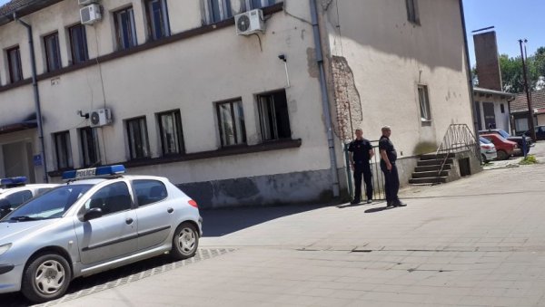 У МАЧВИ УХАПШЕН ОСМЊИЧЕНИ ДА ЈЕ ЗАПАЛИО КОМШИЈУ: Потврда тужиоца Зорана Обрадовића У МАЧВИ УХАПШЕН ОСМЊИЧЕНИ ДА ЈЕ ЗАПАЛИО КОМШИЈУ: Потврда тужиоца Зорана Обрадовића