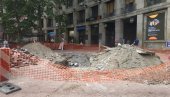 ЗАВРШЕНИ МАШИНСКИ РАДОВИ НА ТОПЛОВОДУ: Рупа на Тргу Николе Пашића биће затрпана најкасније сутра