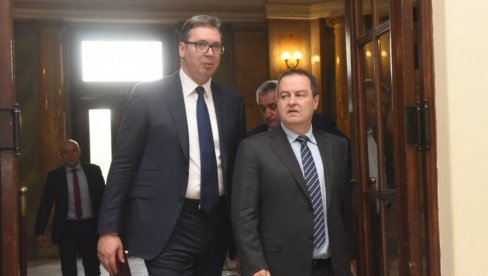 ВИСОК СТЕПЕН ЈЕДИНСТВА О НАЦИОНАЛНИМ ПИТАЊИМА: Огласио се Дачић након разговора са представницима опозиције, Вучић сутра у Скупштини ВИСОК СТЕПЕН ЈЕДИНСТВА О НАЦИОНАЛНИМ ПИТАЊИМА: Огласио се Дачић након разговора са представницима опозиције, Вучић сутра у Скупштини