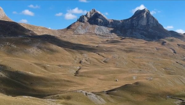 СПАСИЛАЧКА АКЦИЈА НА ДУРМИТОРУ: Повређено двоје странаца СПАСИЛАЧКА АКЦИЈА НА ДУРМИТОРУ: Повређено двоје странаца