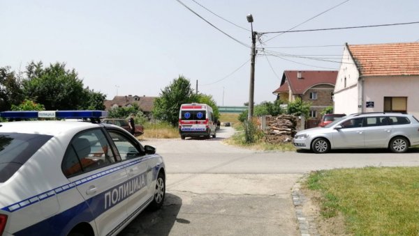 ТАКВЕ КРИКЕ У ЖИВОТУ НИСАМ ЧУЛА - НИКАД ИХ НЕЋУ ЗАБОРАВИТИ: Исповест комшија о језивој трагедији у Сурчину (ВИДЕО) ТАКВЕ КРИКЕ У ЖИВОТУ НИСАМ ЧУЛА - НИКАД ИХ НЕЋУ ЗАБОРАВИТИ: Исповест комшија о језивој трагедији у Сурчину (ВИДЕО)