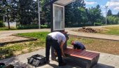 SOLARNI PANELI ZA PUNJENJE TELEFONA: Somborsko selo Bački Breg dobilo pametnu klupu
