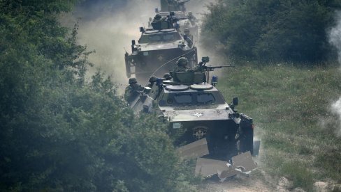 LAŽNA DRŽAVA PRETI SRBIJI VOJSKOM SAD: Vjosa Osmani o scenariju ulaska srpske armije na Kosovo i Metohiju LAŽNA DRŽAVA PRETI SRBIJI VOJSKOM SAD: Vjosa Osmani o scenariju ulaska srpske armije na Kosovo i Metohiju