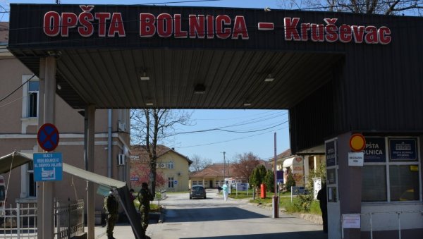 ТРОЈЕ ДЕЦЕ МЕЂУ СЕДАМ ПОВРЕЂЕНИХ: Нови детаљи саобраћајне несреће код Крушевца, кренуо да претиче и изазвао судар ТРОЈЕ ДЕЦЕ МЕЂУ СЕДАМ ПОВРЕЂЕНИХ: Нови детаљи саобраћајне несреће код Крушевца, кренуо да претиче и изазвао судар