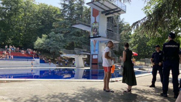 ДА ЛИ СУ КАМЕРЕ СНИМИЛЕ ТРАГЕДИЈУ? На скакаоници увек мора да буде спасилац, снимци се чувају недељу дана ДА ЛИ СУ КАМЕРЕ СНИМИЛЕ ТРАГЕДИЈУ? На скакаоници увек мора да буде спасилац, снимци се чувају недељу дана