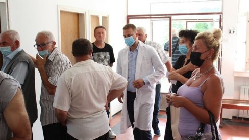 ЖИВОТ КАО ПРЕ: У Лопарама, општини на Мајевици, нико више нема корону ЖИВОТ КАО ПРЕ: У Лопарама, општини на Мајевици, нико више нема корону
