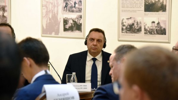 ВУЛИН: У Србији коју води Вучић нема дилеме, Србија изабрала војну неутралност ВУЛИН: У Србији коју води Вучић нема дилеме, Србија изабрала војну неутралност