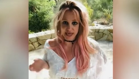 ПЕВАЧИЦА ИМА ПРОБЛЕМЕ: Бритни Спирс на лечењу