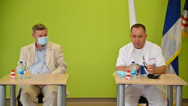 НОВИ ПЛАН ЗА ДЕЛОВАЊЕ ПРОТИВ КОРОНЕ: Директор Инфективне клинике КЦС у Бијељини НОВИ ПЛАН ЗА ДЕЛОВАЊЕ ПРОТИВ КОРОНЕ: Директор Инфективне клинике КЦС у Бијељини