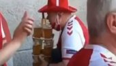 ВЕЋ ИМАМО ШАМПИОНА ЕУРА: Навијач Данске са 12 пива је победник групне фазе (ВИДЕО) ВЕЋ ИМАМО ШАМПИОНА ЕУРА: Навијач Данске са 12 пива је победник групне фазе (ВИДЕО)