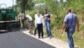 ОПШТИНА „ПОГУРАЛА“ РАДОВЕ: Асфалтни пут у горњем забрђу код угљевика ОПШТИНА „ПОГУРАЛА“ РАДОВЕ: Асфалтни пут у горњем забрђу код угљевика