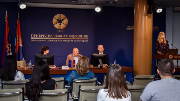 МАЛА И СРЕДЊА ПРЕДУЗЕЋА У ФОКУСУ: У Привредној комори Војводине одржан скуп МАЛА И СРЕДЊА ПРЕДУЗЕЋА У ФОКУСУ: У Привредној комори Војводине одржан скуп