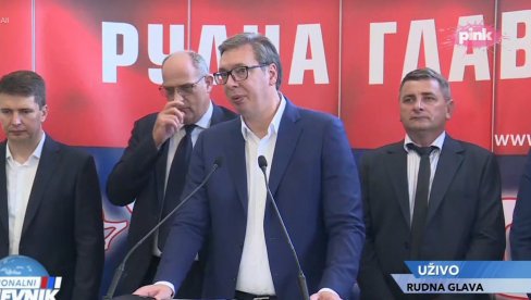 ВЕЛИКИ АПЛАУЗ ЗА ПРЕДСЕДНИКА: Најавио вест која је одушевила раднице погона у Рудној Глави! (ФОТО) ВЕЛИКИ АПЛАУЗ ЗА ПРЕДСЕДНИКА: Најавио вест која је одушевила раднице погона у Рудној Глави! (ФОТО)