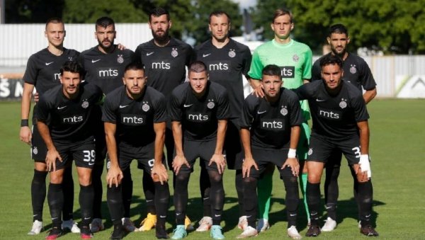 ПАРТИЗАН РЕМИЗИРАО ПРОТИВ МУРЕ: Црно-бели се вратили из минуса, сјајни Јовић двоструки стрелац (ВИДЕО) ПАРТИЗАН РЕМИЗИРАО ПРОТИВ МУРЕ: Црно-бели се вратили из минуса, сјајни Јовић двоструки стрелац (ВИДЕО)