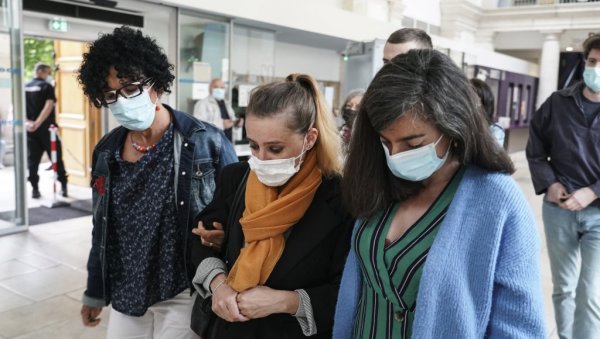 ГОДИНУ ДАНА ЗА УБИСТВО МУЧИТЕЉА: Олакшање за Францускињу која је у истој особи убила очуха, мужа и макроа, цела нација славила епилог ГОДИНУ ДАНА ЗА УБИСТВО МУЧИТЕЉА: Олакшање за Францускињу која је у истој особи убила очуха, мужа и макроа, цела нација славила епилог