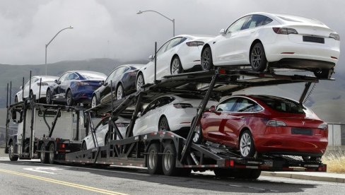 ISTRAŽIVANJE OTKRILO PORAZNU ISTINU: Većina novih automobila su prislušni uređaji na točkovima ISTRAŽIVANJE OTKRILO PORAZNU ISTINU: Većina novih automobila su prislušni uređaji na točkovima