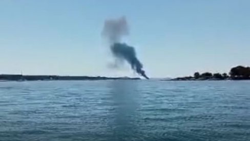 ГОРЕЛО НА ЈАДРАНУ: Локализован пожар на острву Чиову ГОРЕЛО НА ЈАДРАНУ: Локализован пожар на острву Чиову