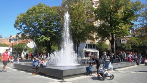 VOŽNJA KOČIJOM, VAŠAR I KONCERT: Uz nastupe kulturno-umetničkih društava Paraćin obeležava Vidovdan VOŽNJA KOČIJOM, VAŠAR I KONCERT: Uz nastupe kulturno-umetničkih društava Paraćin obeležava Vidovdan
