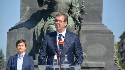 ВУЧИЋ О ОБРАДОВИЋУ: Мора да постоји дијалог о КиМ у јавности ВУЧИЋ О ОБРАДОВИЋУ: Мора да постоји дијалог о КиМ у јавности