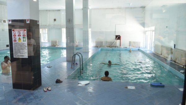 КАД НЕМА ЛАЗЕ, НИШТА НИЈЕ БИТНО: Породица и комшије још у неверици због трагедије на базенима на београдском Вождовцу КАД НЕМА ЛАЗЕ, НИШТА НИЈЕ БИТНО: Породица и комшије још у неверици због трагедије на базенима на београдском Вождовцу