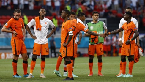 OČAJ BIVŠIH ŠAMPIONA! Santoš: Nema pravde i nepravde, nismo dali gol. De Liht: Ja sam najveći krivac OČAJ BIVŠIH ŠAMPIONA! Santoš: Nema pravde i nepravde, nismo dali gol. De Liht: Ja sam najveći krivac