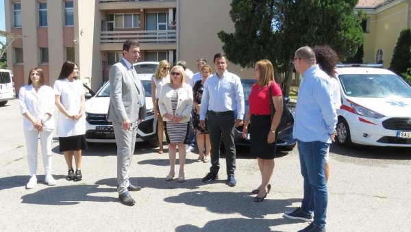 ДОМ ЗДРАВЉА У ШАПЦУ: Дарови јачају тимове ДОМ ЗДРАВЉА У ШАПЦУ: Дарови јачају тимове