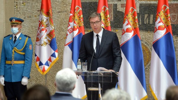 ВУЧИЋ УРУЧИО ОДЛИКОВАЊА ПОВОДОМ ВИДОВДАНА: Додељена признања најзаслужнијим појединцима и институцијама (ВИДЕО) ВУЧИЋ УРУЧИО ОДЛИКОВАЊА ПОВОДОМ ВИДОВДАНА: Додељена признања најзаслужнијим појединцима и институцијама (ВИДЕО)