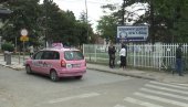 BUĐAVE KIFLICE TRUDNICI ZA DORUČAK: Incident u bolnici u Kragujevcu, UKC odmah raskinuo ugovor sa dobavljačem! (FOTO)