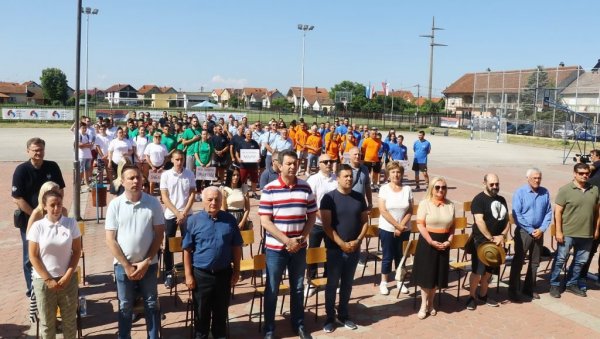 СЕОСКЕ ИГРЕ МАЧВЕ И ПОЦЕРИНЕ: Вишебој пет села, помоћ у развоју спорта СЕОСКЕ ИГРЕ МАЧВЕ И ПОЦЕРИНЕ: Вишебој пет села, помоћ у развоју спорта