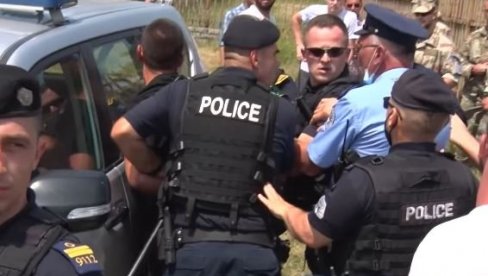 BRANIO MOHAHINJU, PA OPTUŽEN ZA ŠIRENJE MRŽNJE: Saslušan Podgoričanin uhapšen na Gazimestanu! BRANIO MOHAHINJU, PA OPTUŽEN ZA ŠIRENJE MRŽNJE: Saslušan Podgoričanin uhapšen na Gazimestanu!