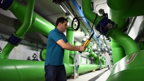 ВОДА ДО ОБОДА ГРАДА 2025: Чесме биле суве у Гроцкој, Младеновцу, Барајеву, Сопоту, Сурчину... ВОДА ДО ОБОДА ГРАДА 2025: Чесме биле суве у Гроцкој, Младеновцу, Барајеву, Сопоту, Сурчину...