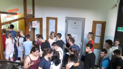 NA BUDŽETU 9.743 BRUCOŠA: Od sutra prijavljivanje za upis na fakultete Unuverziteta u Beogradu NA BUDŽETU 9.743 BRUCOŠA: Od sutra prijavljivanje za upis na fakultete Unuverziteta u Beogradu