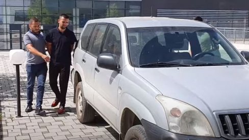 U PRITVORU ZBOG VIDOVDANA?! Branilac Rista Jovanovića, kojeg je kosovska policija uhapsila na Gazimestanu, uložila žalbu U PRITVORU ZBOG VIDOVDANA?! Branilac Rista Jovanovića, kojeg je kosovska policija uhapsila na Gazimestanu, uložila žalbu