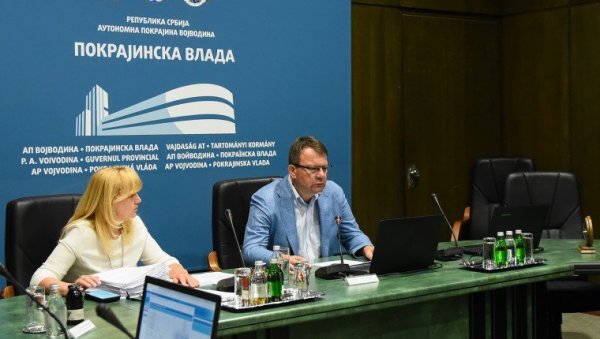 БОЛНИЦИ У ЗРЕЊАНИНУ 30 МИЛИОНА: Покрајинска влада за опремање здравствених установа издвојила 76,3 милиона динара БОЛНИЦИ У ЗРЕЊАНИНУ 30 МИЛИОНА: Покрајинска влада за опремање здравствених установа издвојила 76,3 милиона динара