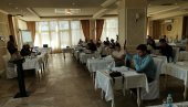 ПОЛИТИКА ИСПРЕД СТРУКЕ? У Прњавору разрешена дужности директорка дома здравља из СНСД (ФОТО)