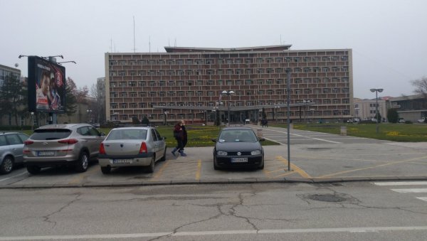 ЗБОГ ЛАЖНИХ ДИПЛОМА ОСТАЛИ БЕЗ ПОСЛА: Четворо запослених у градској управи у Крагујевцу добило отказе ЗБОГ ЛАЖНИХ ДИПЛОМА ОСТАЛИ БЕЗ ПОСЛА: Четворо запослених у градској управи у Крагујевцу добило отказе