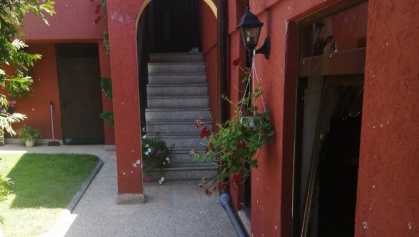 БОМБОМ НА КУЋУ: Експлозија у београдском Железнику, није било повређених БОМБОМ НА КУЋУ: Експлозија у београдском Железнику, није било повређених