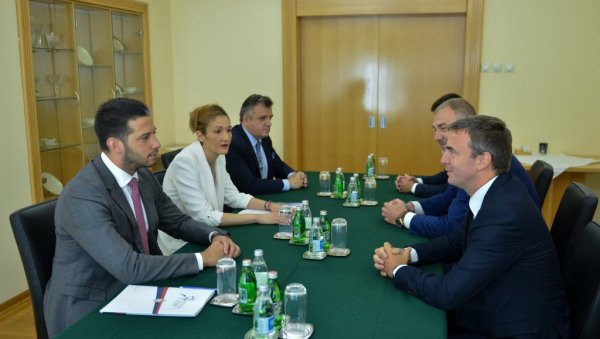 ШКОЛАРИЈАДА У СРБИЈИ: Састанак Удовичића и генералним секретаром Међународне федерације за школски спорт ШКОЛАРИЈАДА У СРБИЈИ: Састанак Удовичића и генералним секретаром Међународне федерације за школски спорт