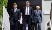 ЗВИЗДИЋ НАПУСТИО ИЗЕТБЕГОВИЋА: Пуно је обећања у СДА, а мало конкретних потеза ЗВИЗДИЋ НАПУСТИО ИЗЕТБЕГОВИЋА: Пуно је обећања у СДА, а мало конкретних потеза