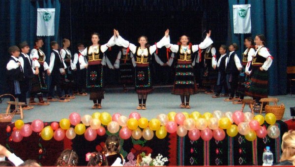 СМОТРА НАРОДНОГ СТВАРАЛАШТВА: Културна манифестација у Рековцу СМОТРА НАРОДНОГ СТВАРАЛАШТВА: Културна манифестација у Рековцу