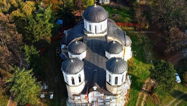 БЕРИШИ НАДЗОР ЗБОГ КРАЂЕ: Осумњичен за пљачку Саборног храма Светог Симеона Мироточивог у Беранама БЕРИШИ НАДЗОР ЗБОГ КРАЂЕ: Осумњичен за пљачку Саборног храма Светог Симеона Мироточивог у Беранама