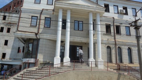 УВЕДЕНЕ РЕСТРИКЦИЈЕ У ВОДОСНАБДЕВАЊУ: Забране услед нерационалне потрошње воде у Жупи УВЕДЕНЕ РЕСТРИКЦИЈЕ У ВОДОСНАБДЕВАЊУ: Забране услед нерационалне потрошње воде у Жупи