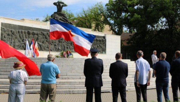 ЖРТВЕ ФАШИЗМА НЕ СМЕЈУ ДА БУДУ ЗАБОРАВЉЕНЕ: Суботичани не заборављају Дан борца ЖРТВЕ ФАШИЗМА НЕ СМЕЈУ ДА БУДУ ЗАБОРАВЉЕНЕ: Суботичани не заборављају Дан борца
