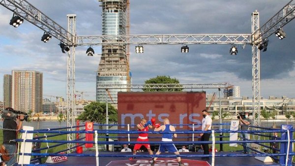 СВЕ ЈЕ СПРЕМНО ЗА НОВИ СПЕКТАКЛ: Београдско море поприште бокс дуела црвено-белих и загребачких Витезова СВЕ ЈЕ СПРЕМНО ЗА НОВИ СПЕКТАКЛ: Београдско море поприште бокс дуела црвено-белих и загребачких Витезова