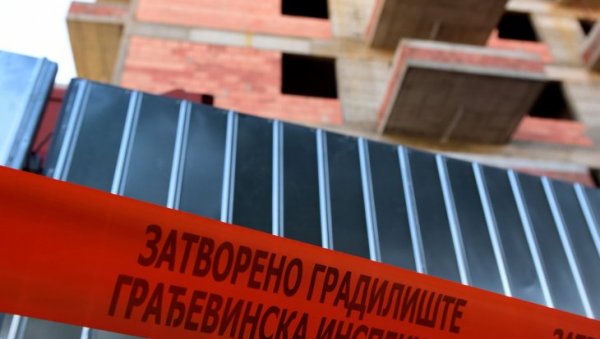 ПОДНЕЛИ ВИШЕ ОД 200 КРИВИЧНИХ ПРИЈАВА: Грађевинска инспекција донела око 1.000 решења против несавесних инвеститора ПОДНЕЛИ ВИШЕ ОД 200 КРИВИЧНИХ ПРИЈАВА: Грађевинска инспекција донела око 1.000 решења против несавесних инвеститора