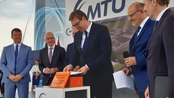 МАЛО КОЈА ЗЕМЉА ЕВРОПЕ ЋЕ МОЋИ ДА СЕ МЕРИ СА СРБИЈОМ: Вучић саопштио добре вести - Очекујемо раст од 15 одсто у другом кварталу МАЛО КОЈА ЗЕМЉА ЕВРОПЕ ЋЕ МОЋИ ДА СЕ МЕРИ СА СРБИЈОМ: Вучић саопштио добре вести - Очекујемо раст од 15 одсто у другом кварталу
