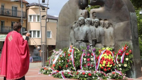 ОБЕЛЕЖЕНА ГОДИШЊИЦА ОСЛОБОЂЕЊА ДЕРВЕНТЕ: Од окупације хрватско-муслиманске крваве коалиције до слободе и статуса развијеног града (ФОТО) ОБЕЛЕЖЕНА ГОДИШЊИЦА ОСЛОБОЂЕЊА ДЕРВЕНТЕ: Од окупације хрватско-муслиманске крваве коалиције до слободе и статуса развијеног града (ФОТО)